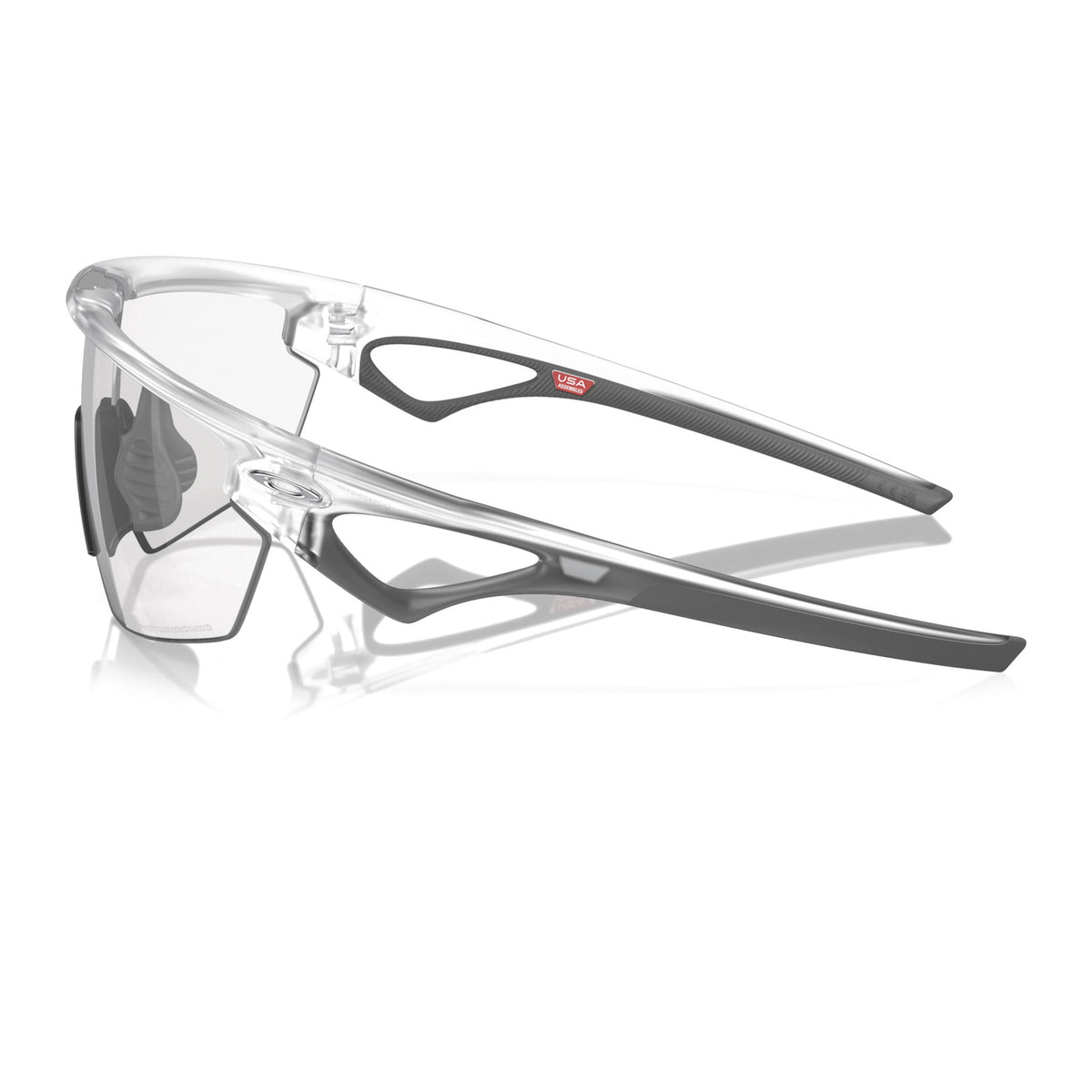 Oakley Sphaera OO9403 Matte Clear/Clear Photochromic #colour_matte-clear-clear-photochromic
